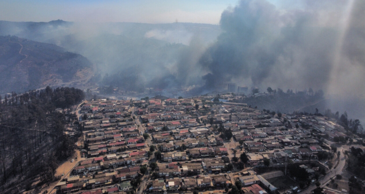 Aumentan a 38 los cuerpos identificados de víctimas por incendios forestales en región de Valparaíso