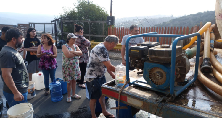 Esval suspenderá cobro de servicios en febrero y marzo para afectados por incendios en Viña y Quilpué