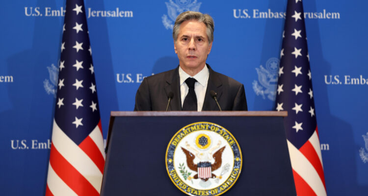 Guerra Israel-Hamás Antony Blinken aterriza en A. Saudita en busca de una tregua en la Franja de Gaza