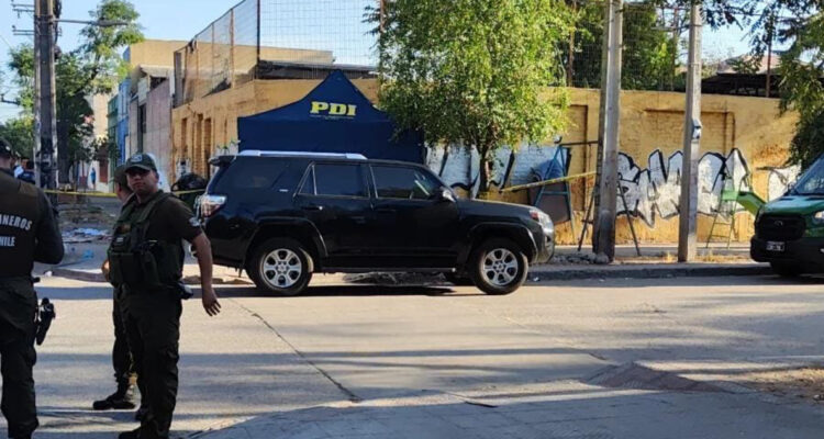 Investigan hallazgo de osamentas en Santiago: serían de origen animal