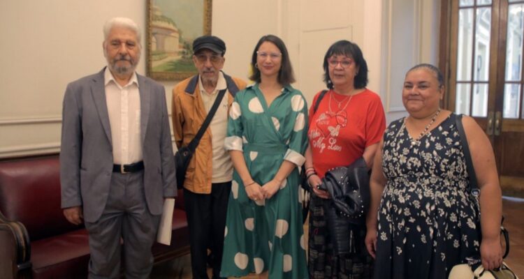 Llevan a Hassler a Contraloría acusando actividad para su reelección en oficinas municipales