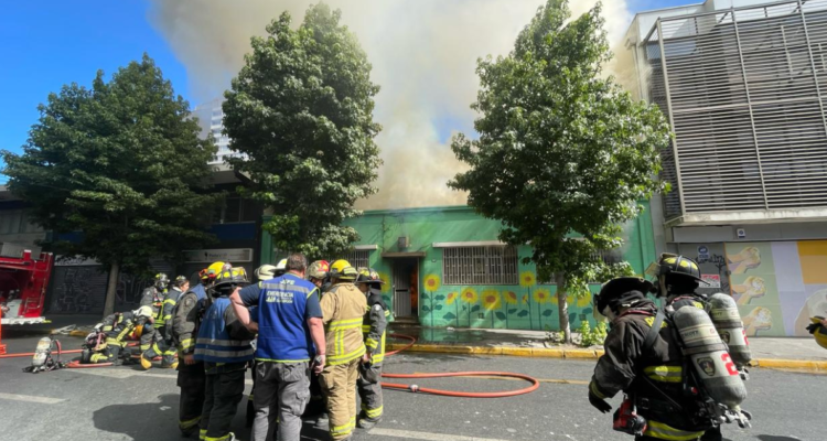 Incendio en pleno centro de Concepción