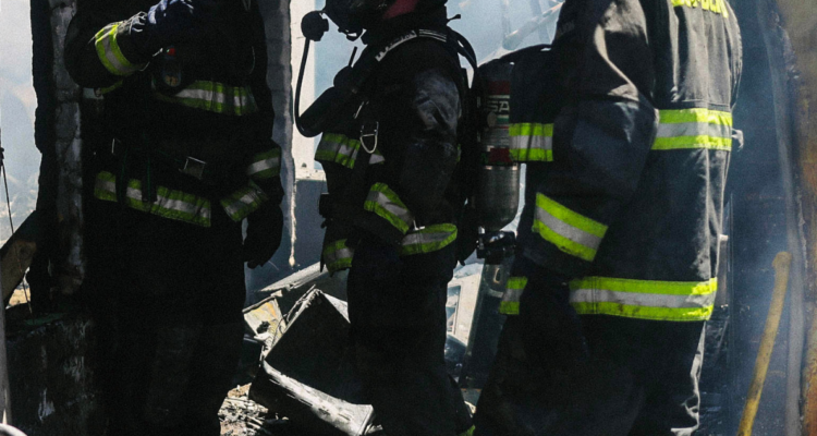 Imagen de bomberos por incendio en Gorbea