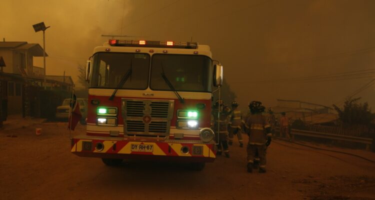 Alcaldes AMUCH piden liberar peajes y suspender cobro de servicios básicos por incendios forestales