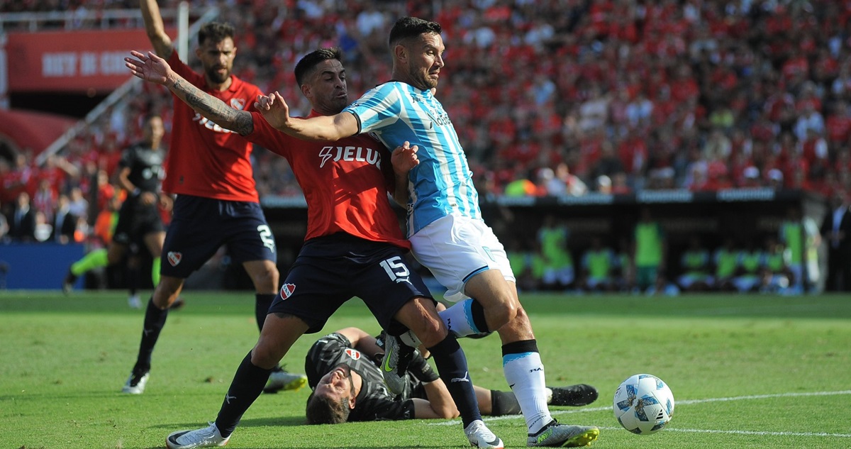 Racing se quedó con el Clásico de Avellaneda ante Independiente.