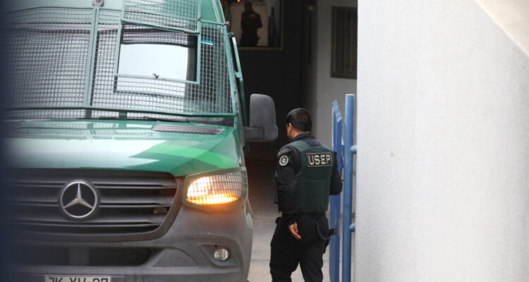 Investigan muerte de reo en vehículo de Gendarmería: era trasladado de Yumbel a cárcel de Concepción