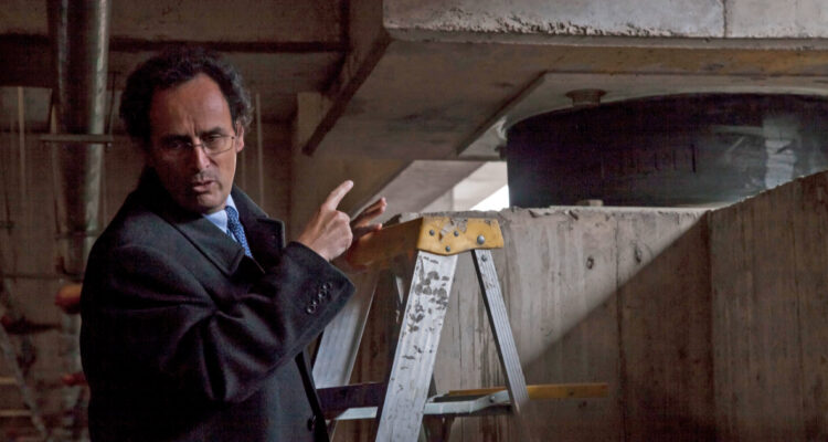 Juan Carlos de la Llera, el ingeniero chileno que encontró una solución para el daño de los terremotos