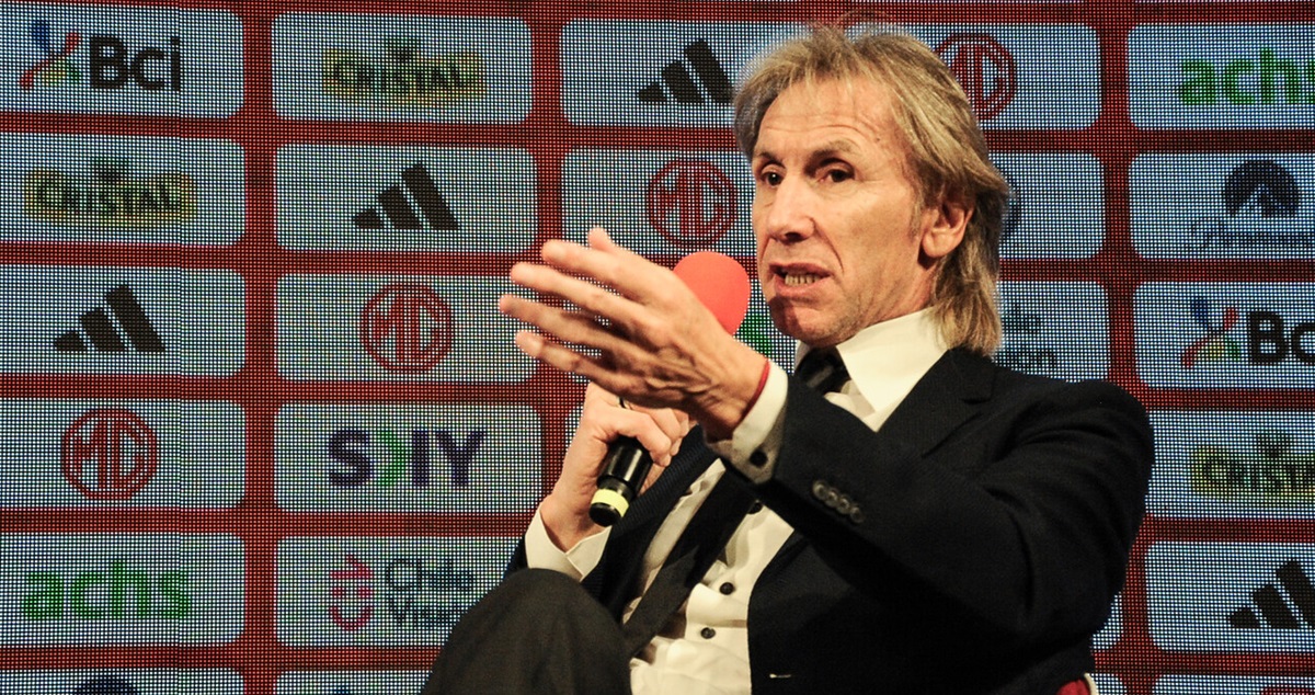 Ricardo Gareca ya piensa en su primera nómina en La Roja.