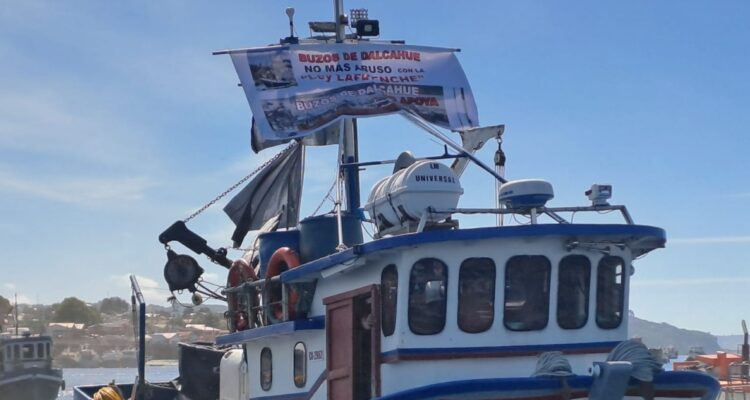 Pescadores protestan contra Ley Lafkenche