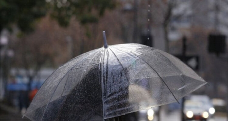 ¿Habrá lluvias la próxima semana en Santiago? Meteorólogo es categórico sobre posible pronóstico