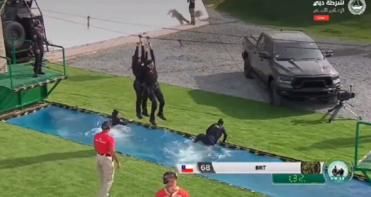 La cómica participación de la PDI femenina en el UAE SWAT Challenge