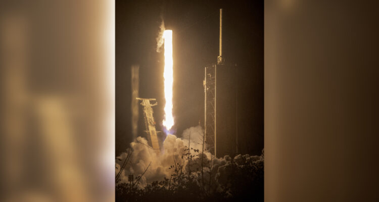 Se disparan acciones de empresa que lanzó cohete a la luna: sería primer alunizaje luego de 50 años