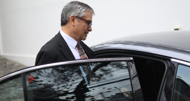 Marcel lanza un sutil dardo a los ministros de la Suprema: “Yo tengo un auto de 2015 y funciona bien”