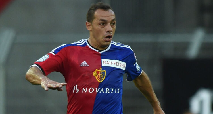 Marcelo Díaz Basel oferta Leicester