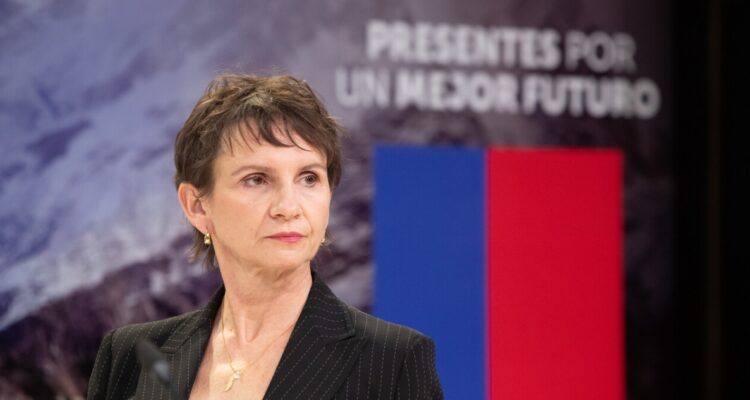 Ministra Tohá condena asesinato de niño de 13 años y asegura persecución y castigo a responsables