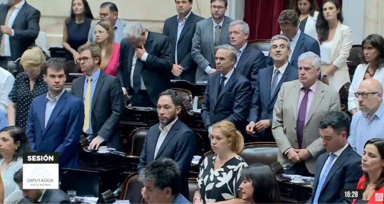 Video | El minuto de silencio que dedicó el Parlamento argentino al fallecido expresidente Piñera