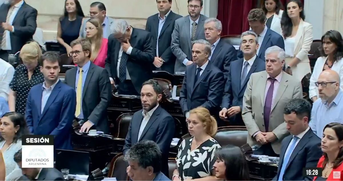 Video | El minuto de silencio que dedicó el Parlamento argentino al fallecido expresidente Piñera