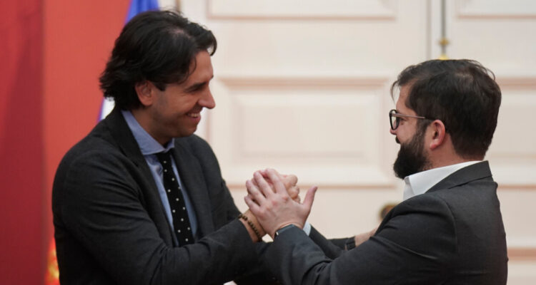 “No tuvieron criterio”: Mirosevic arremete contra diputadas PC por acusación de negacionismo a Boric