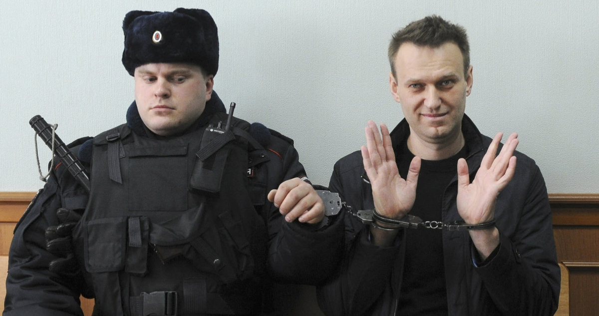 Ejecución a lo KGB: denuncian que Alexei Navalny habría sido asesinado de un golpe de puño al corazón