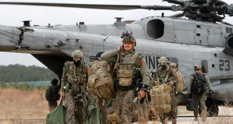 Confirman la muerte de 5 marines desaparecidos tras accidente aéreo: helicóptero cayó en California