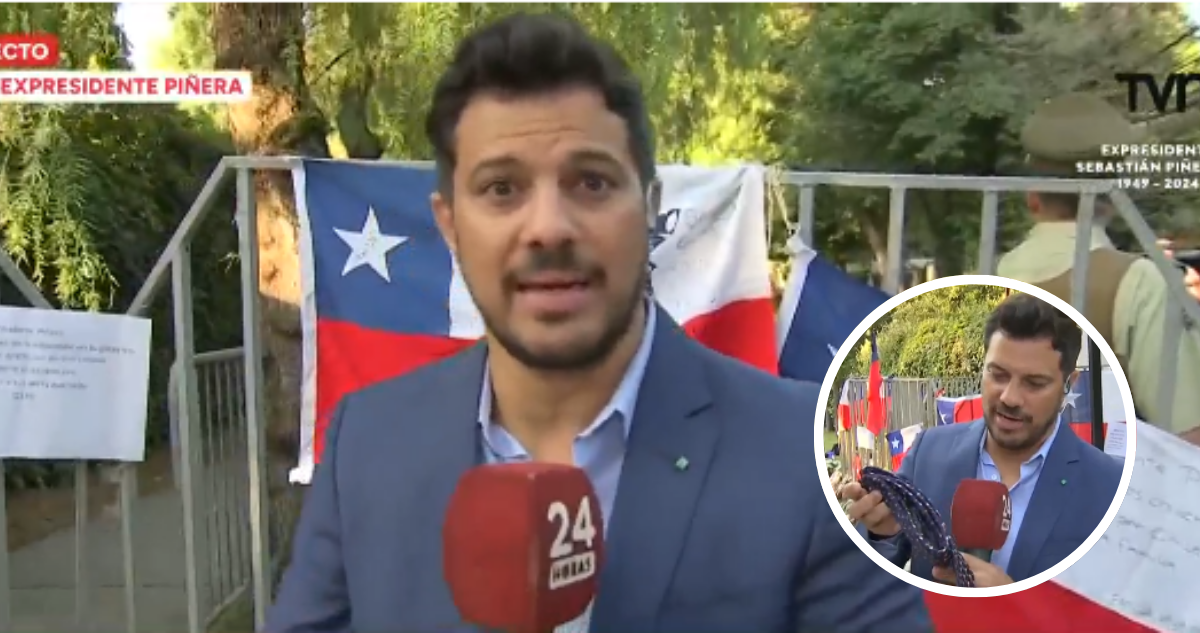 Simón Oliveros a las afueras de la casa de Sebastián Piñera