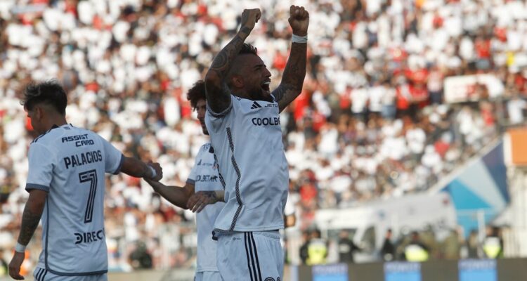 Arturo Vidal volvió al gol con Colo Colo.