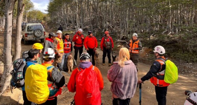 Madre e hija de 9 años estuvieron perdidas por 18 horas: pasaron noche en un bosque de Punta Arenas