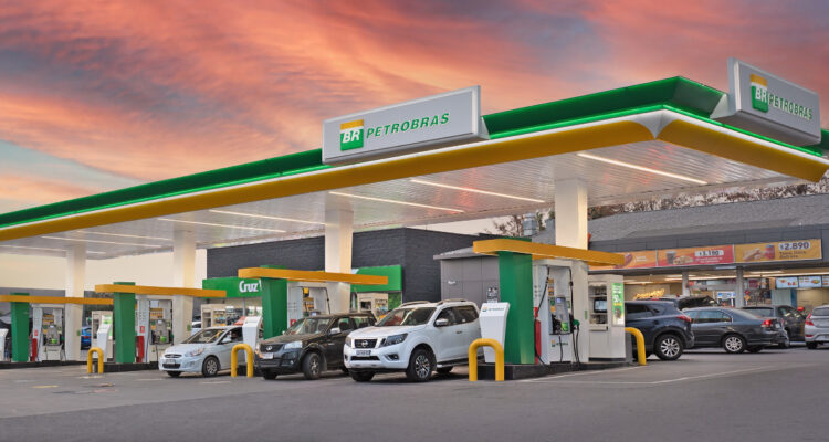 FNE da luz verde para que Aramco, la petrolera estatal de Arabia Saudita, adquiera Petrobras en Chile