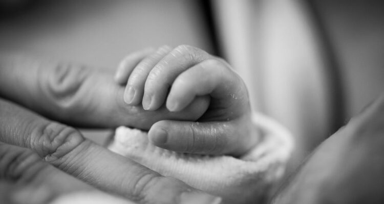 Adopciones ilegales en Chile durante la dictadura