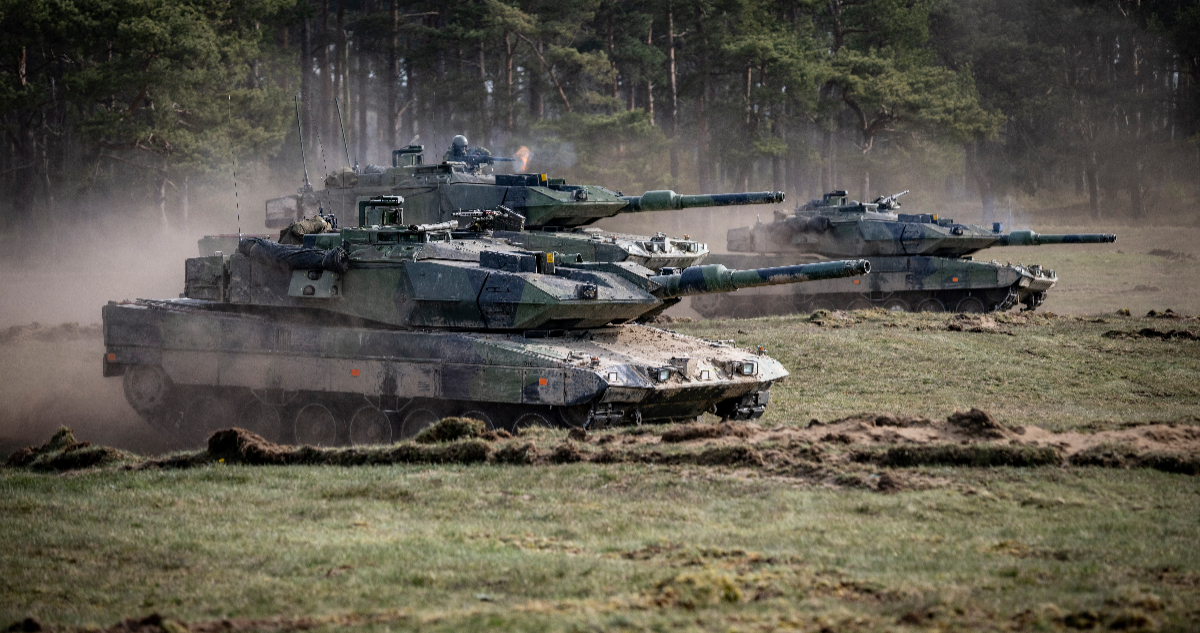 “Debemos estar listos”: Polonia se prepara para una guerra contra Rusia, confirma ministro de Defensa