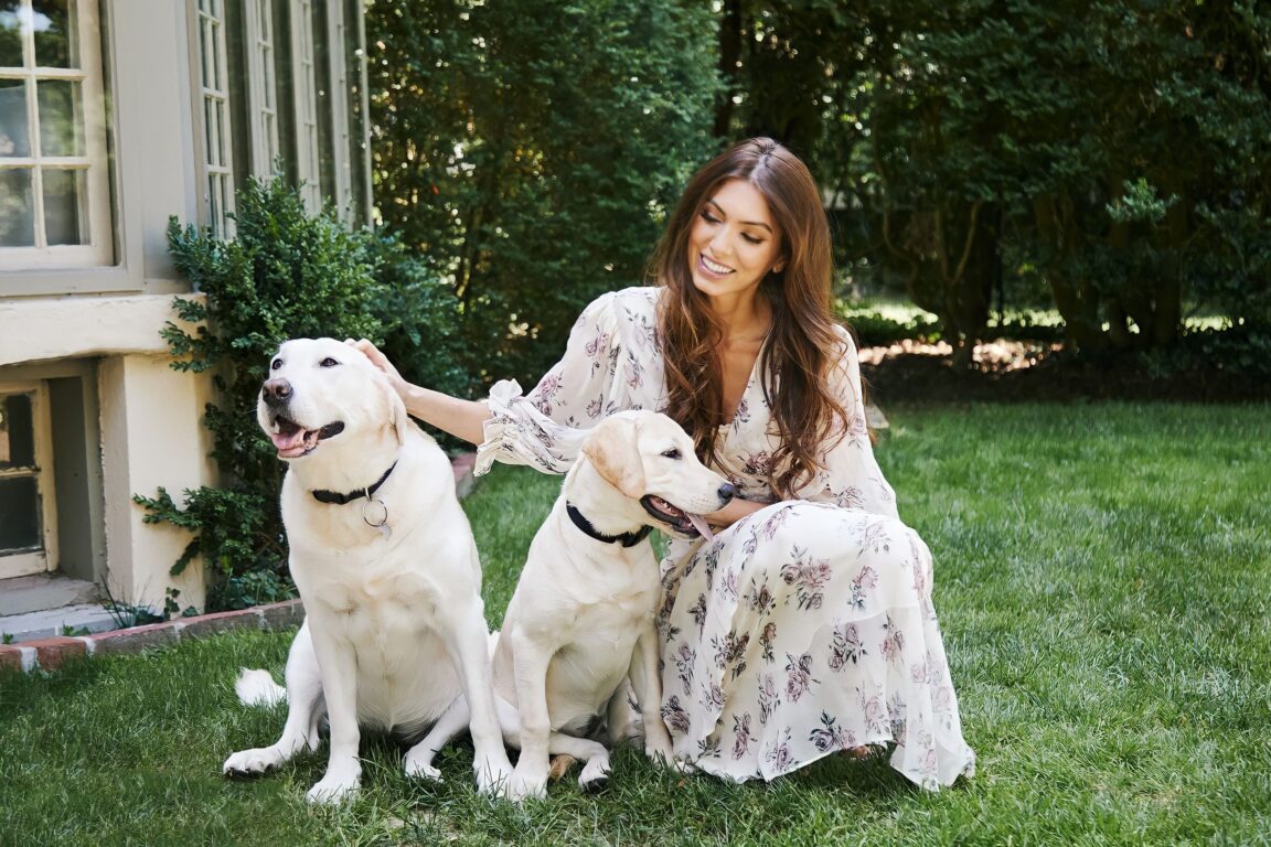 Princesa de Irán y sus perros