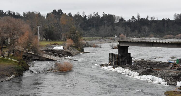 Reconstrucción de puente Cancura en provincia de Osorno