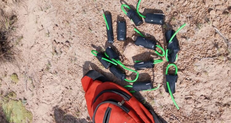 Portaban explosivos caseros: Carabineros detiene a dos migrantes en paso no habilitado de Putre