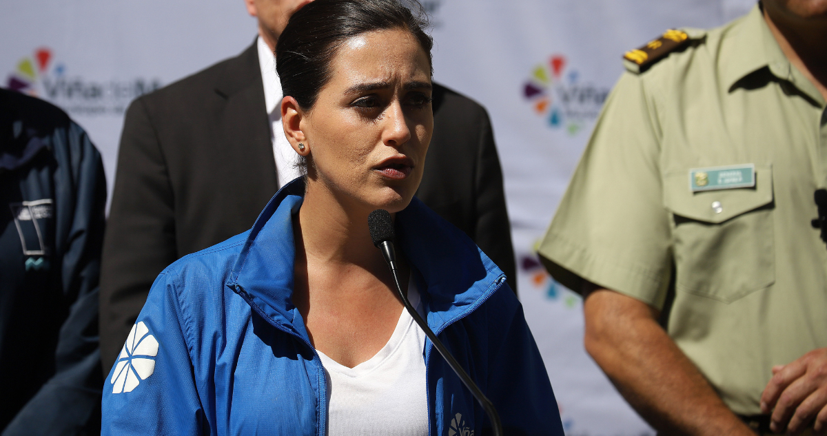“Pertinente” o “aprovechamiento”: división por querella contra alcaldesa Ripamonti tras fatal incendio