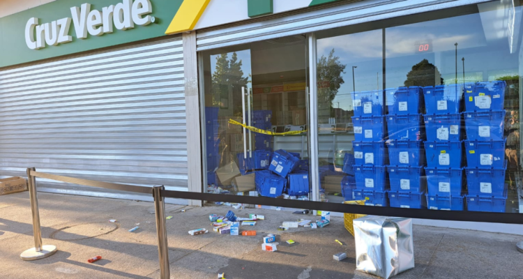Robo en farmacia de Los Ángeles