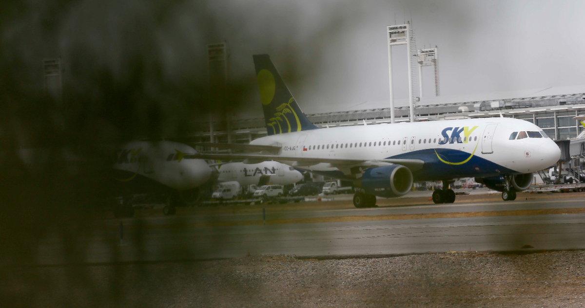 Sernac pone fecha a aerolínea Sky para que se acerque a declarar ante “incumplimientos” con pasajeros