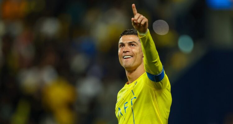 Cristiano Ronaldo fue sancionado por vulgar gesto en Arabia Saudita.