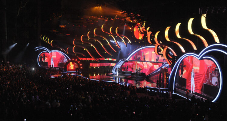 ¿Debería suspenderse el Festival de Viña del Mar?