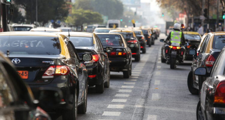 Sindicato de taxis se unirán al paro de Buses Red para el “Súper Lunes” en la región Metropolitana