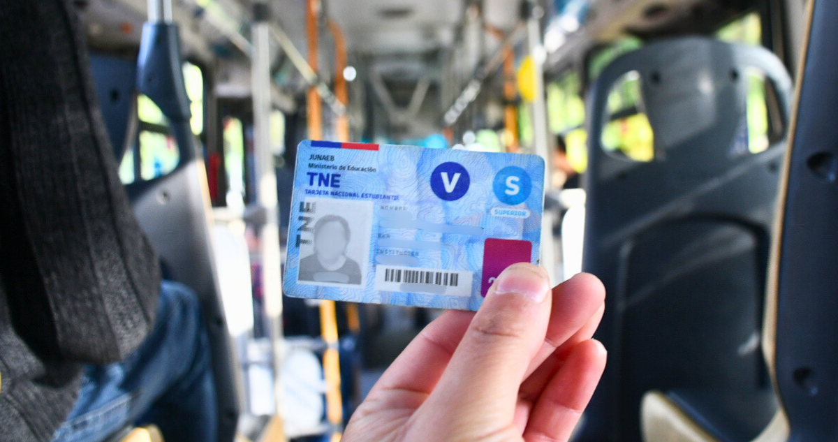 ¿Sabías que puedes sacarte la foto para la TNE 2024 desde el celular?