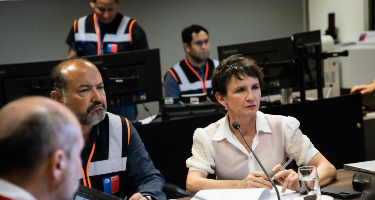 Ministra del Interior en el Cogrid Nacional por incendios en Valparaíso