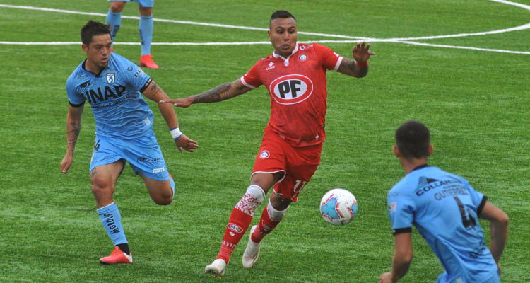 Duelo entre Unión La Calera y Deportes Iquique es suspendido.