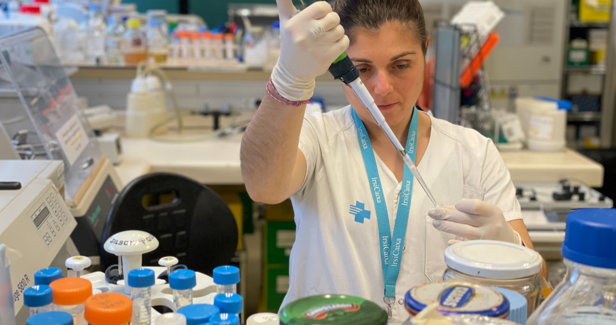 Desarrollan sistema de vacunación contra el cáncer que reduce el avance del melanoma : ¿cómo funciona?