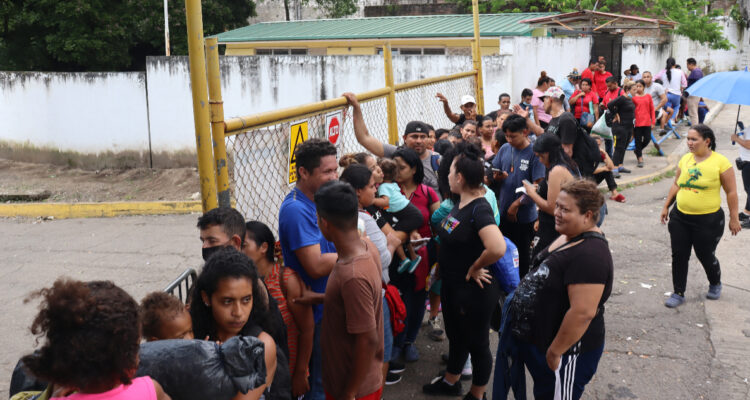 Venezolanos en Europa piden detener deportaciones devuelta a su país: “No es un Estado de derecho”