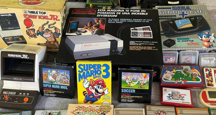 Sus padres botaron su colección de videojuegos. El terror.