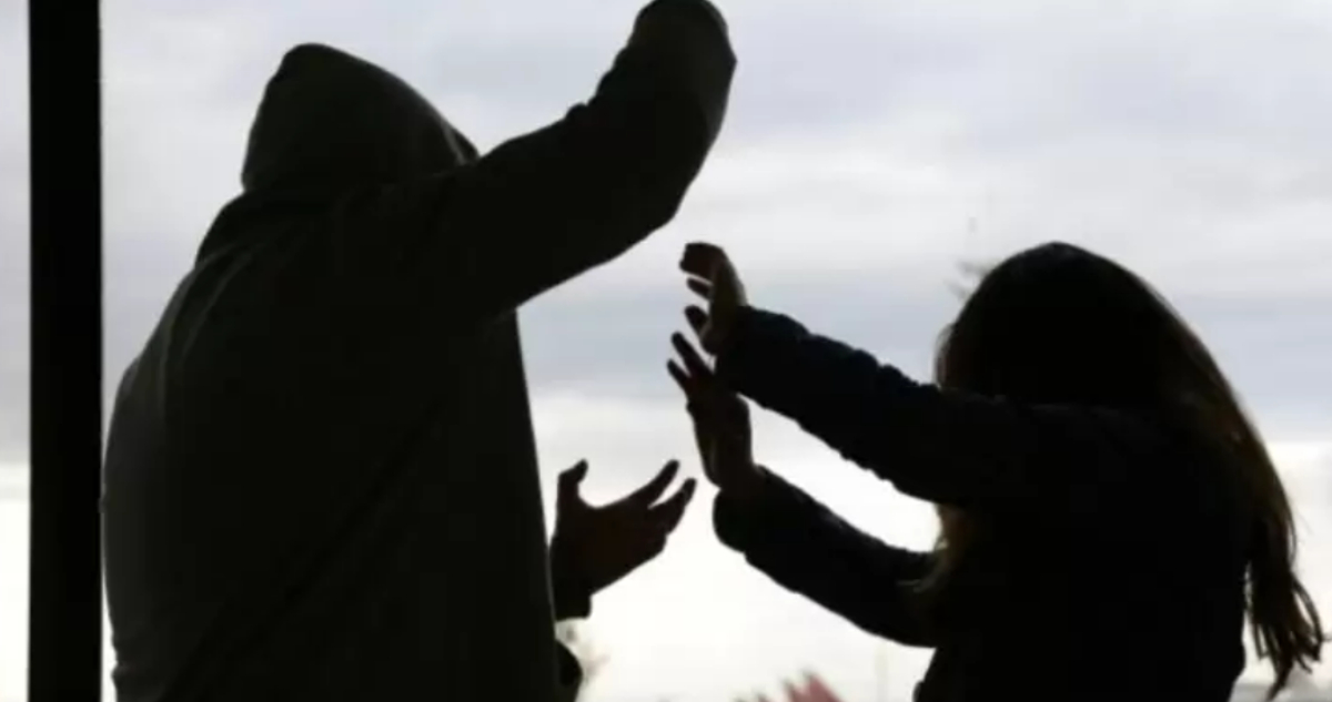 Detienen a conductor por lesiones en contexto VIF: habría intentado atropellar a su expareja
