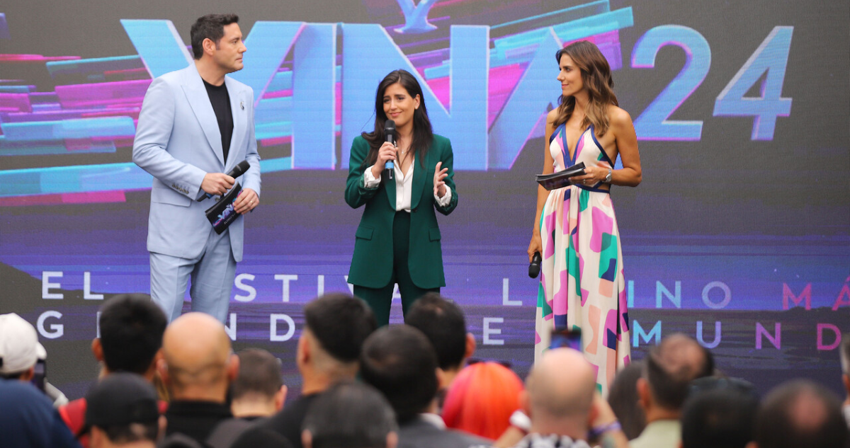 Francisco Saavedra junto a Maria Luisa Godoy y Alcaldesa Macarena Ripamonti en lanzamiento de Festival de Viña 2024