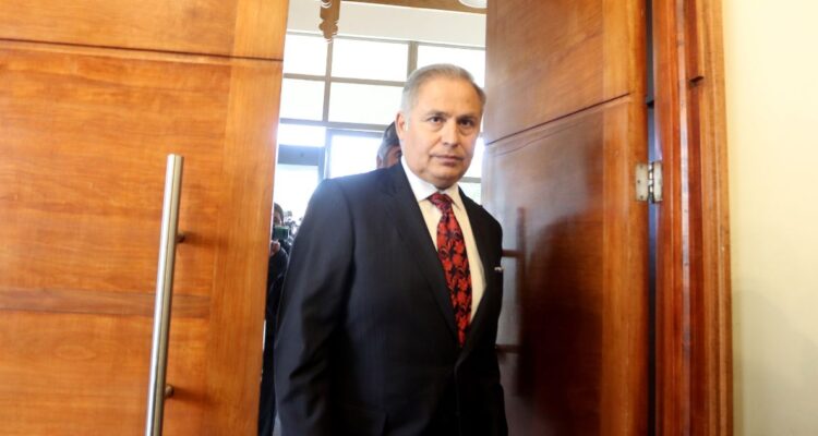 Abogado de exdirector PDI asegura que “hay hechos objetivos” que “más que negarlos es explicarlos”
