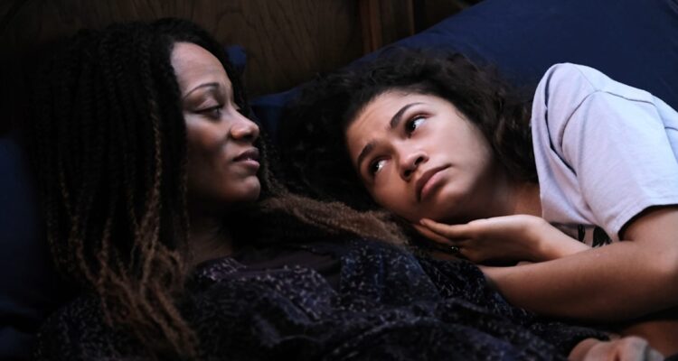 Actriz de “Euphoria” confiesa que hace 6 meses no paga arriendo tras retraso de la tercera temporada