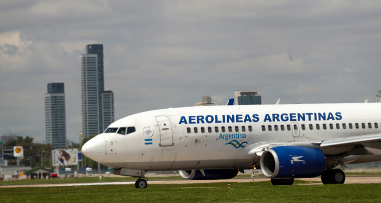 Régimen de Maduro tilda de “neonazi” al gobierno de Milei y exige compensación por avión incautado